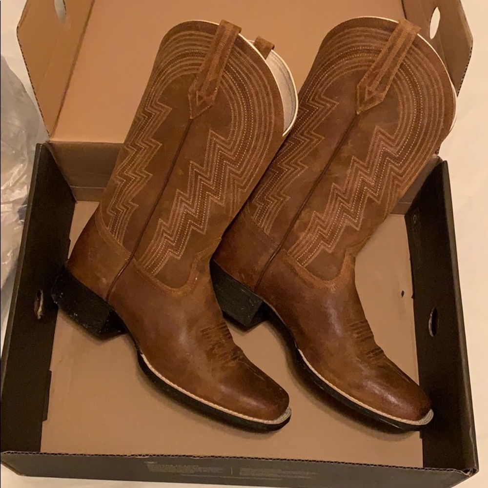 Ariat boots - Picture 2 of 5